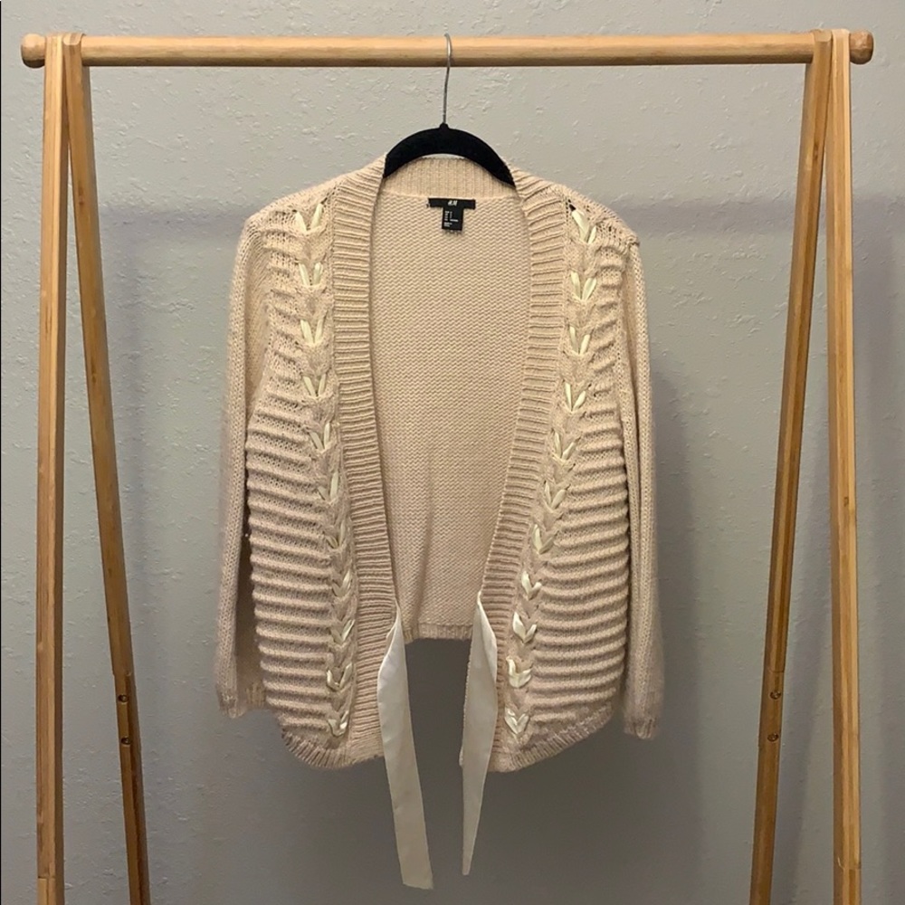 H&M Women’s 3/4 Sleeve Ribbon Sweater Tan Size S